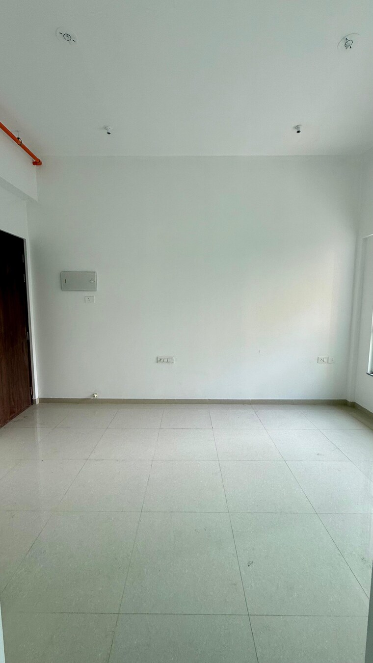 Room, kalpataru-immensa 1 Bedroom 550 Sq.Ft. Apartment In Kolshet Road Thane 9577560