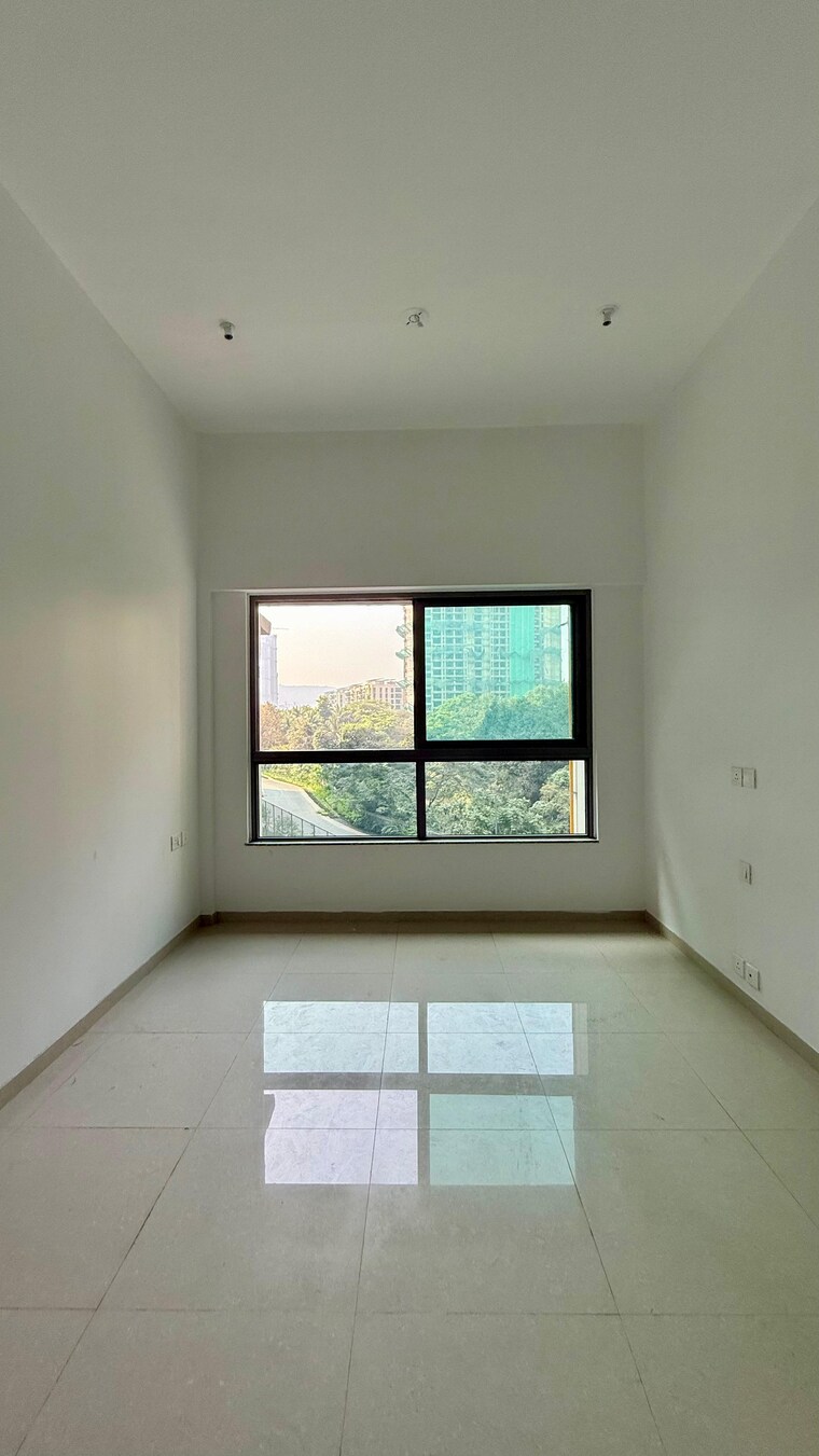 Room, kalpataru-immensa 1 Bedroom 550 Sq.Ft. Apartment In Kolshet Road Thane 9577560