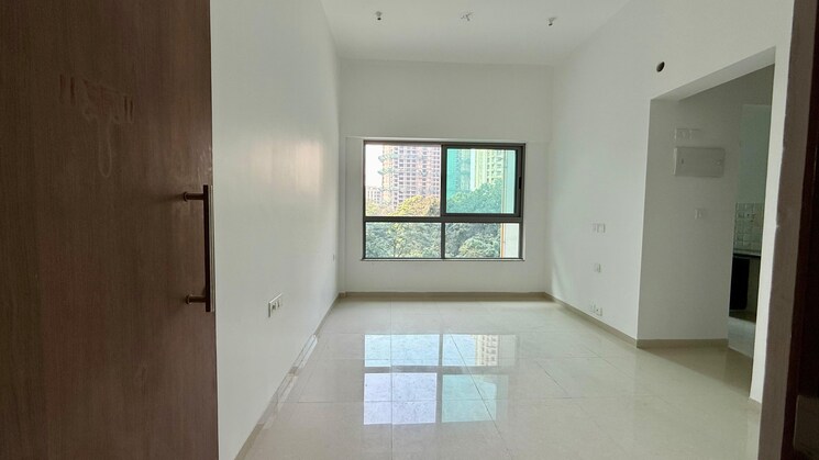 Room, kalpataru-immensa 1 Bedroom 550 Sq.Ft. Apartment In Kolshet Road Thane 9577560