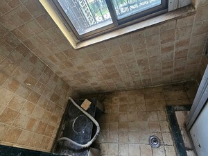 Furnished Amenities in 2 BHK Apartment at Kalpataru Paramount, Kapur Bawdi – for Rent