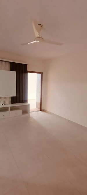 Room in 3 BHK Apartment at DS Needs 3 Project 276, Kalena Agrahara – for Rent