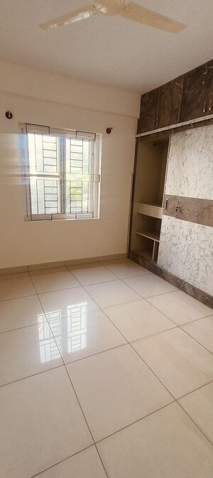 Room in 3 BHK Apartment at DS Needs 3 Project 276, Kalena Agrahara – for Rent