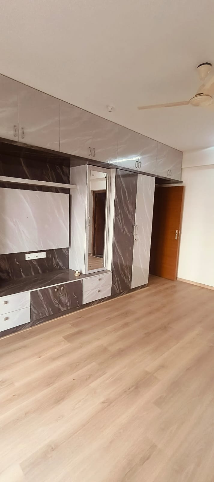 3 BHK + Extra Room Apartment For Rent in DS Needs 3 Project 276