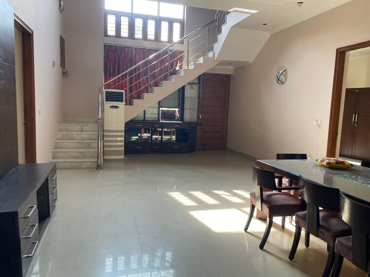 Exterior View, sector 21a 5 Bedroom 500 Sq.Yd. Villa In Sector 21a Faridabad 9577658