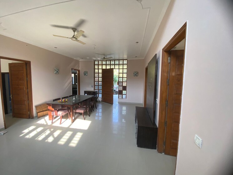 Living Room, sector 21a 5 Bedroom 500 Sq.Yd. Villa In Sector 21a Faridabad 9577658
