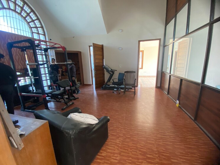 Living Room, sector 21a 5 Bedroom 500 Sq.Yd. Villa In Sector 21a Faridabad 9577658