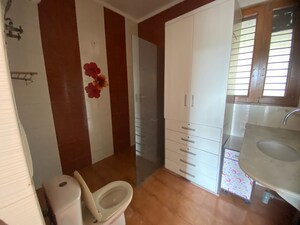 Bathroom in 5 BHK Villa at Sector 21a – for Rent