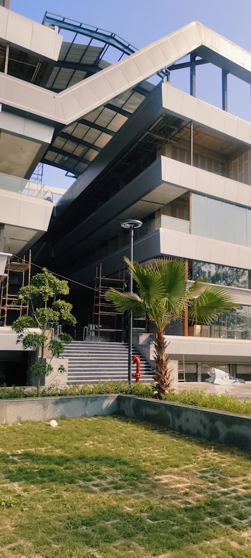  Shop – Exterior View View at SKA Arcadia, Wave City - for Sale