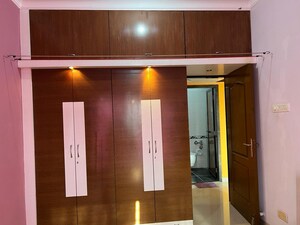 Furnished Amenities in 2 BHK Apartment at K Raheja Heights, Malad East – for Rent