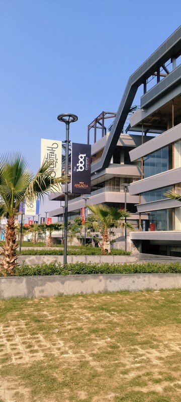  Shop – Exterior View View at SKA Arcadia, Wave City - for Sale