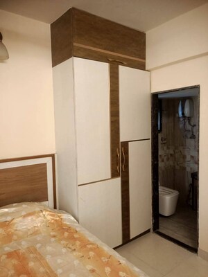 Room in 1 BHK Builder Floor at New Sameer CHS, Nalasopara West – for Sale