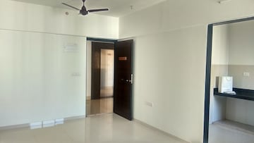 Room in 2 BHK Apartment at Lodha Splendora, Ghodbunder Road – for Rent