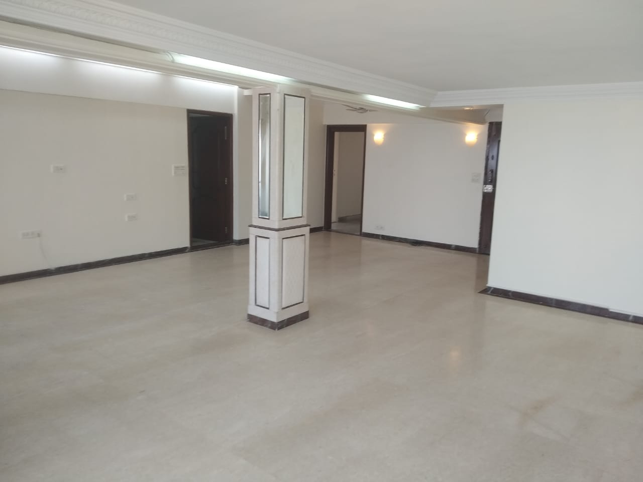 4 BHK Apartment For Rent in Hiranandani Gardens