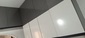 Furnished Amenities in 3 BHK Apartment at Kakatiya Hills, Jubilee Hills – for Sale