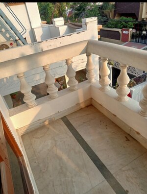 Master Bedroom in 2 BHK Independent House at Aliganj – for Rent