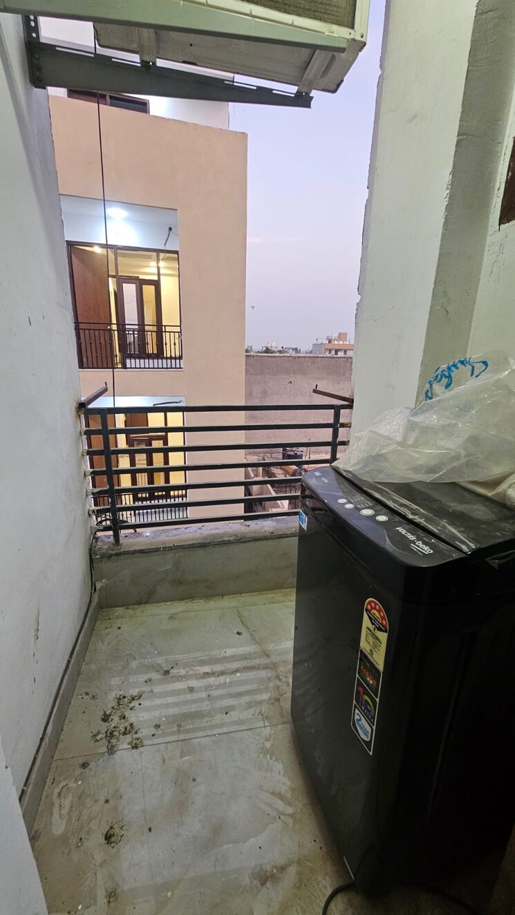 Balcony, saket 1 Bedroom 400 Sq.Ft. Builder Floor In Saket Delhi 9577736