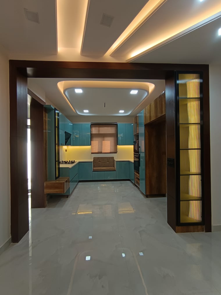 Room, puri-aman-vilas 4 Bedroom 342 Sq.Yd. Builder Floor In Sector 89 Faridabad 9577766