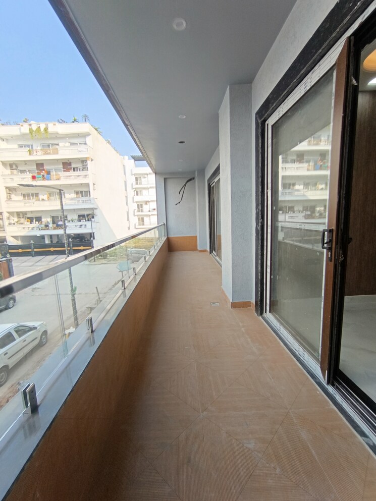 Balcony, puri-aman-vilas 4 Bedroom 342 Sq.Yd. Builder Floor In Sector 89 Faridabad 9577766