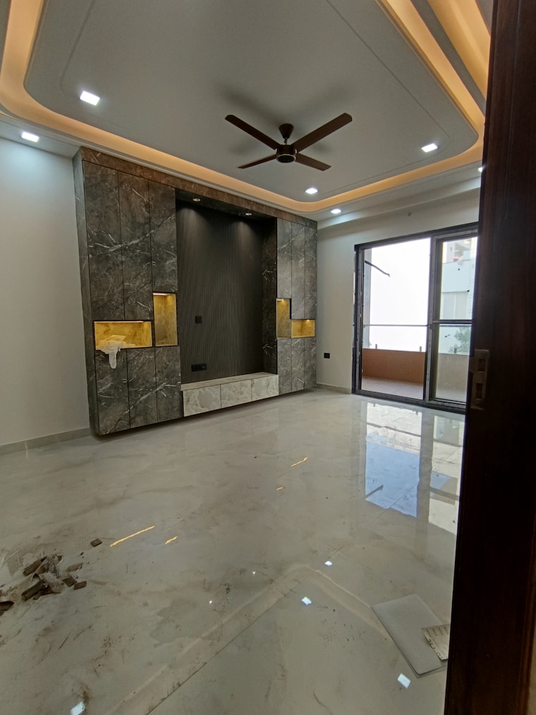 Room, puri-aman-vilas 4 Bedroom 342 Sq.Yd. Builder Floor In Sector 89 Faridabad 9577766