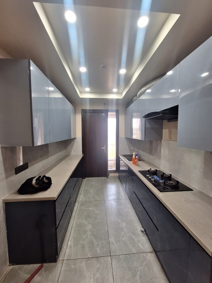 Kitchen, palam vihar 3 Bedroom 2200 Sq.Ft. Builder Floor In Palam Vihar Gurgaon 9577783