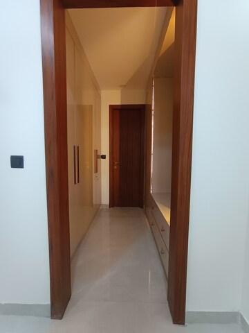 Room in 4 BHK Builder Floor at TDI The Retreat, Sector 89 – for Sale