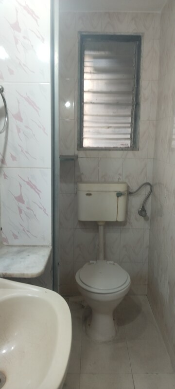 Bathroom in 3 BHK Apartment at Mulund West – for Sale