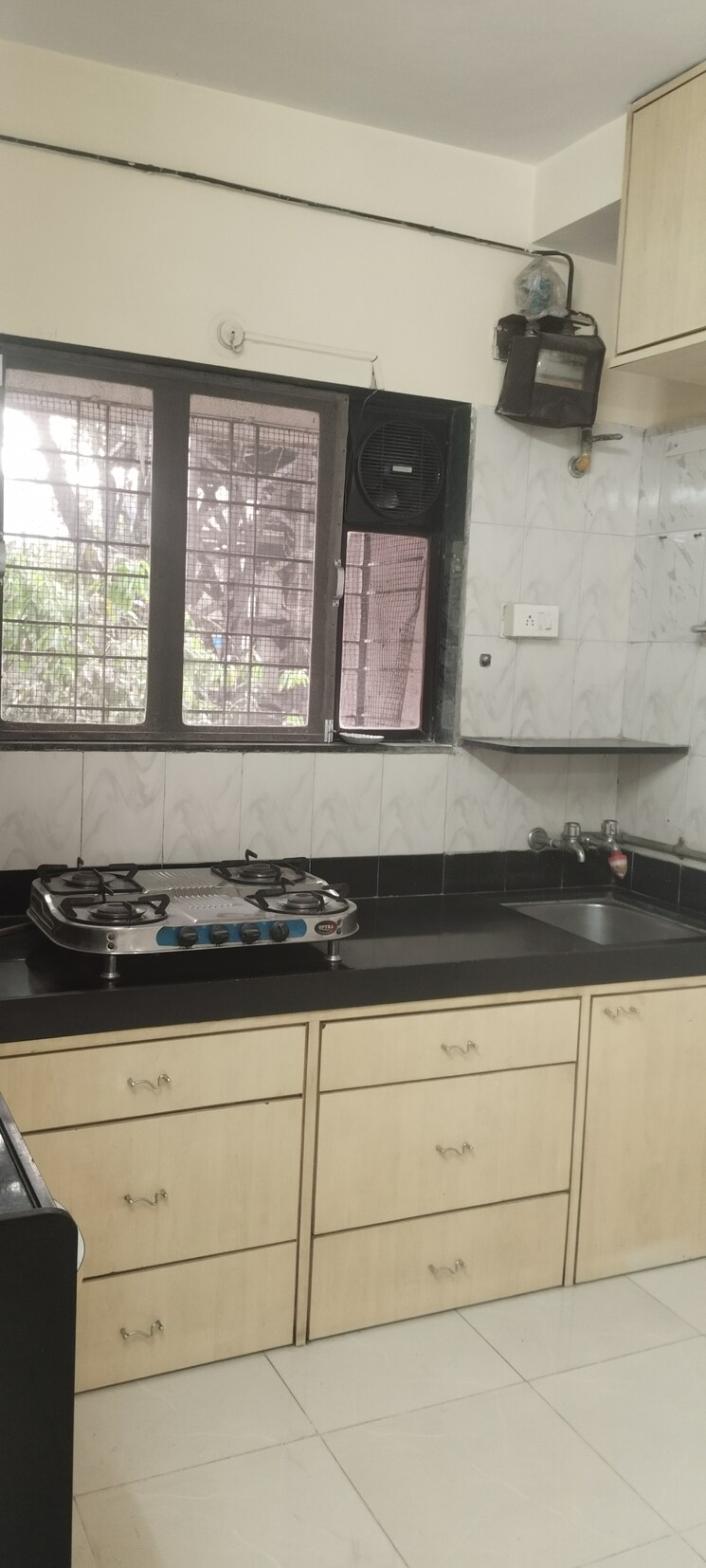 Kitchen, mulund west 3 Bedroom 800 Sq.Ft. Apartment In Mulund West Mumbai 9577813