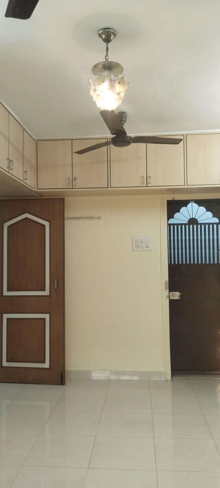 Living Room, mulund west 3 Bedroom 800 Sq.Ft. Apartment In Mulund West Mumbai 9577813