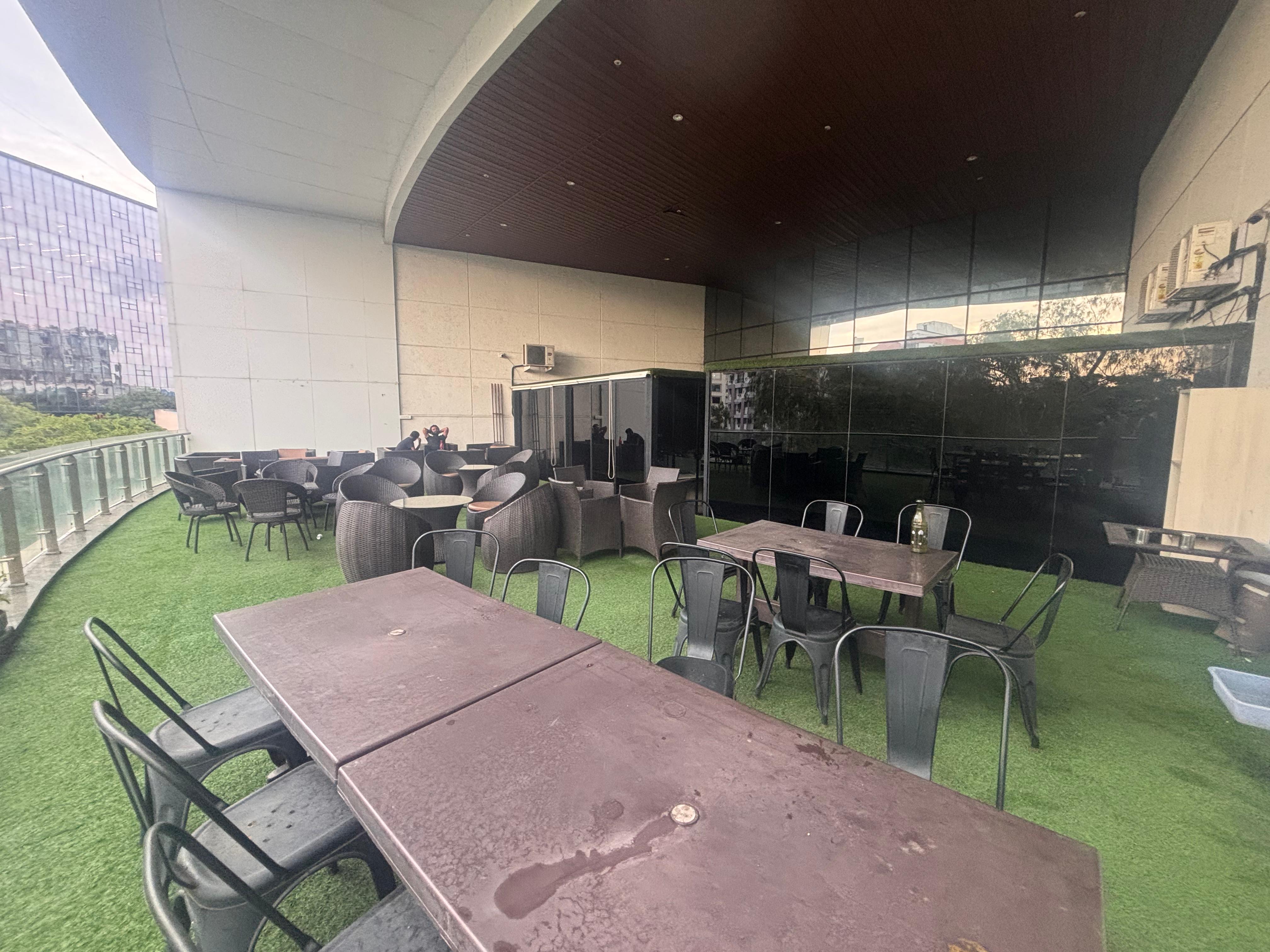 Office Space For Rent in Solitaire Business Hub 