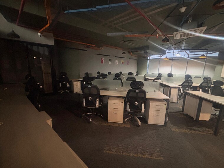 Team Area, viman nagar Commercial Office Space 7318 Sq.Ft. In Viman Nagar Pune 9577800