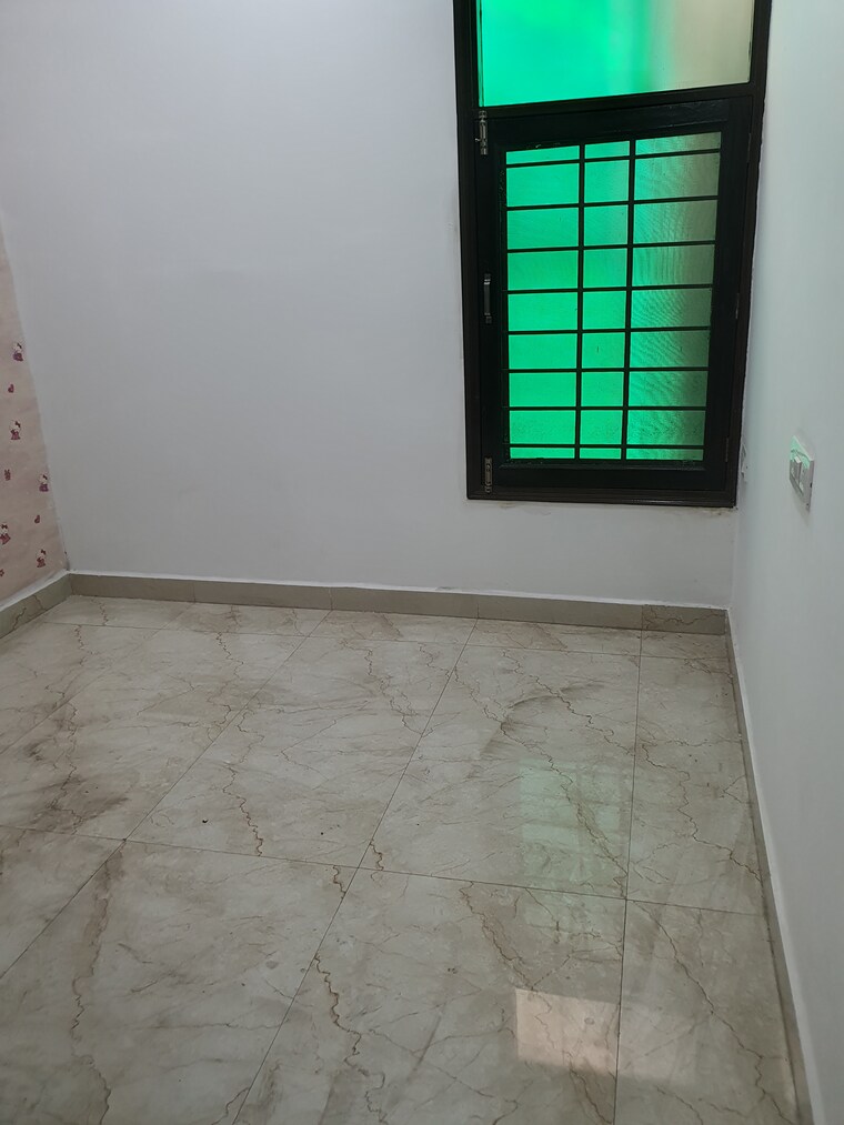 Room, vasundhara sector 3 3 Bedroom 1350 Sq.Ft. Builder Floor In Vasundhara Sector 3 Ghaziabad 9577826