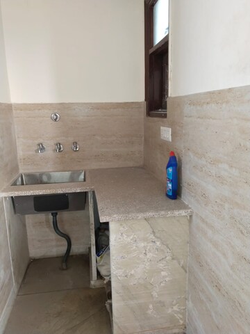 Kitchen in 1 RK Builder Floor at Ashoka Enclave Faridabad, Sector 34 – for Rent