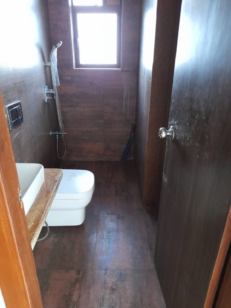 undefined, bandra west 3 Bedroom 1100 Sq.Ft. Apartment In Bandra West Mumbai 9577812