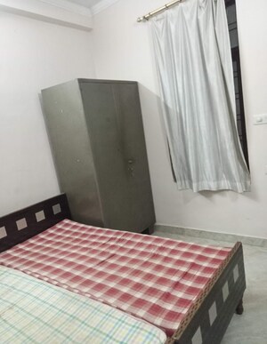 1 RK Villa For Rent in Aliganj