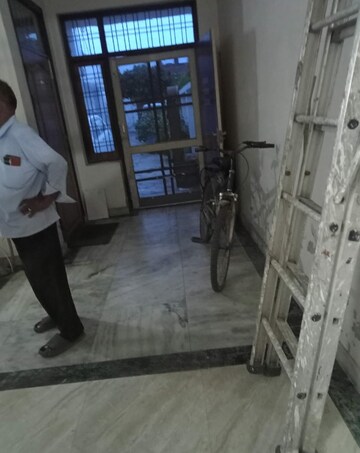 Parking in 1 RK Villa at Aliganj – for Rent