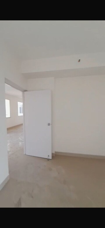 Room in 4 BHK Apartment at Sare Home, Sector 92 – for Sale