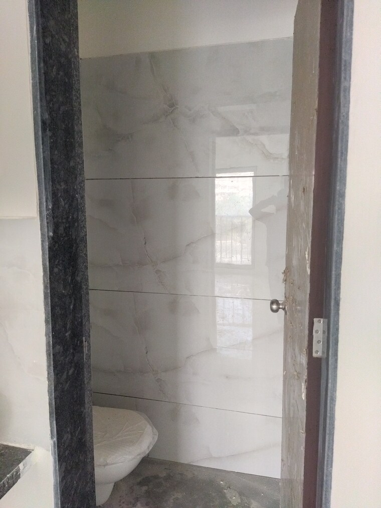Bathroom, metropolis-bayside 1 Bedroom 380 Sq.Ft. Apartment In Kasarvadavali Thane 9577885
