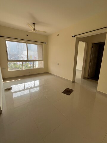 Room in 1 BHK Apartment at Sheth Tiara, Wakad – for Rent