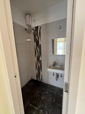 Furnished Amenities in 1 BHK Apartment at Sheth Tiara, Wakad – for Rent