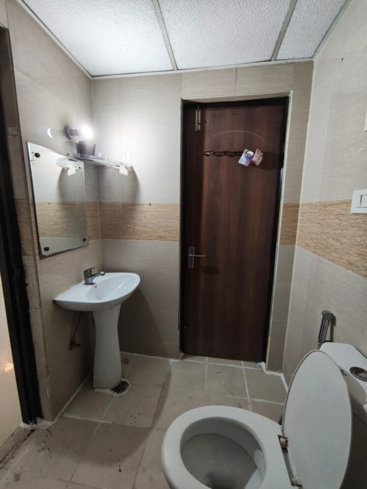 Bathroom, supertech-ecovillage-ii 2 Bedroom 890 Sq.Ft. Apartment In Sector 16b Greater Noida Greater Noida 9577881