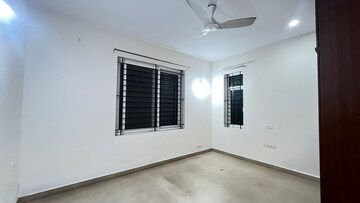 Room in 3 BHK Builder Floor at Hsr Layout – for Rent