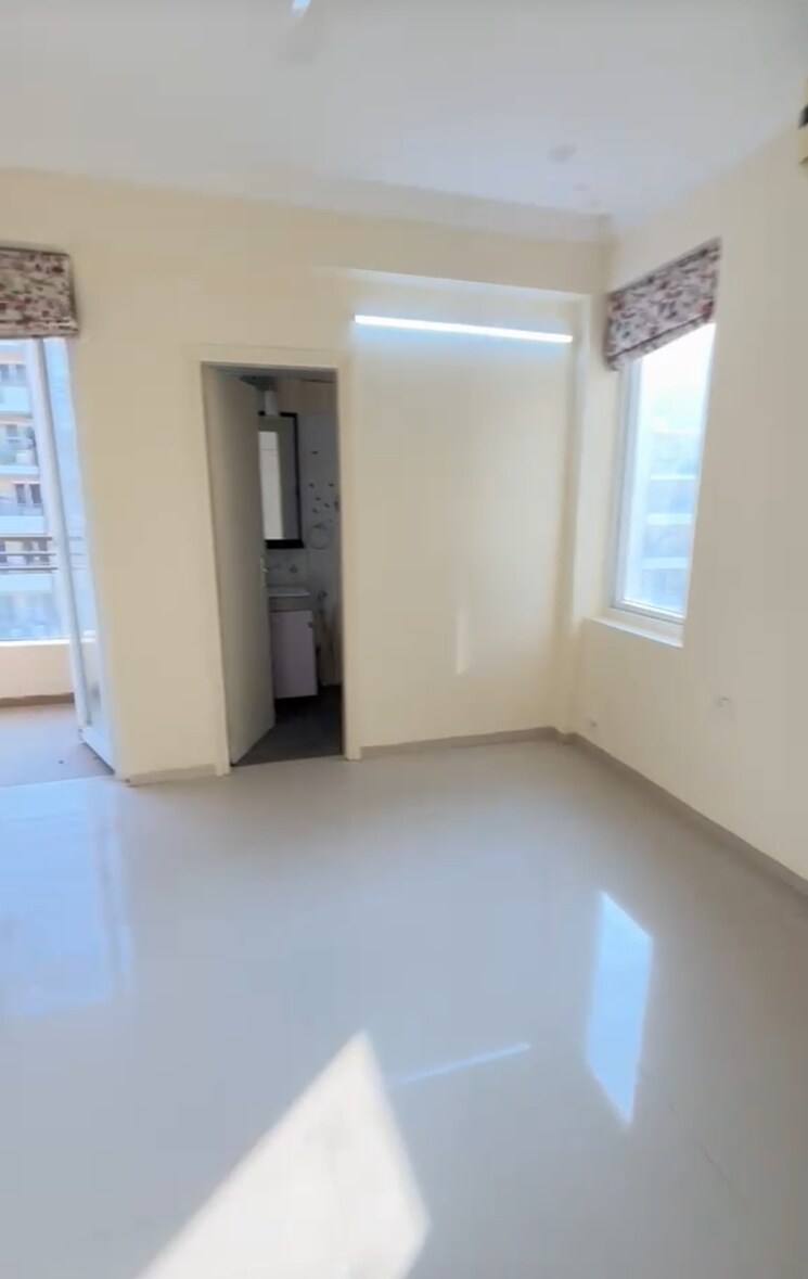 Room, tulip-violet 4 Bedroom 2010 Sq.Ft. Apartment In Sector 69 Gurgaon 9577937