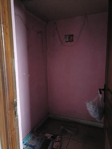 Room in 2 BHK Apartment at Vasundhara Enclave – for Sale