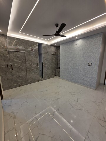 Furnished Amenities in 5 BHK Builder Floor at Rajendra Nagar Sector 3 – for Sale