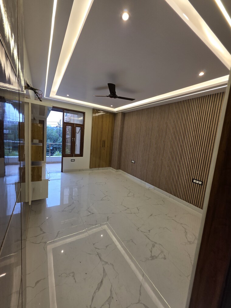 Balcony, rajendra nagar sector 3 5 Bedroom 275 Sq.Yd. Builder Floor In Rajendra Nagar Sector 3 Ghaziabad 9577958