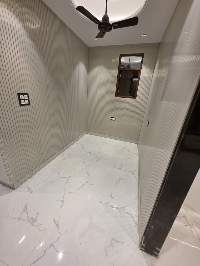 Kitchen, rajendra nagar sector 3 5 Bedroom 275 Sq.Yd. Builder Floor In Rajendra Nagar Sector 3 Ghaziabad 9577958