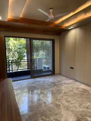 Room in 4 BHK Builder Floor at Anand Niketan – for Sale