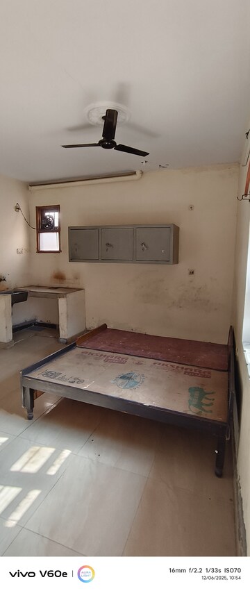 Bedroom in 1 RK Independent House at Sector 55 – for Rent