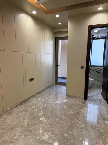 Room in 4 BHK Builder Floor at Anand Niketan – for Sale