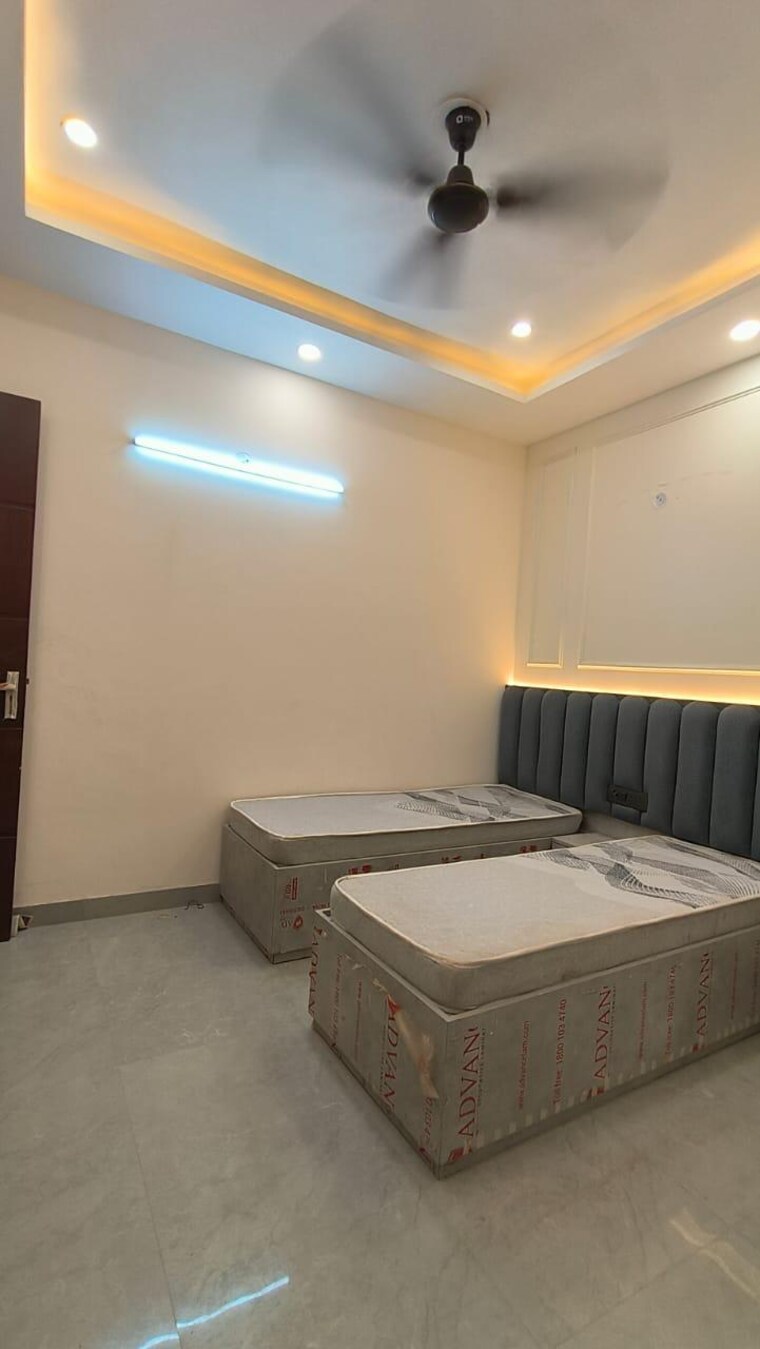 Bedroom, sector 27 Pg For Boys & Girls In Sector 27 9578044
